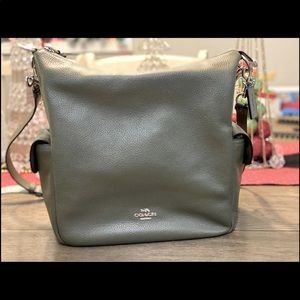 BRAND NEW!!!!  w/tags…COACH purse.  Hobo style
